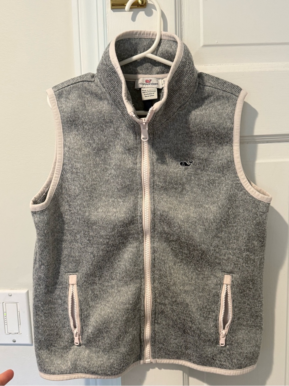 Vineyard Vines Gray Knit Vest with Light Pink Trim size 7/8
